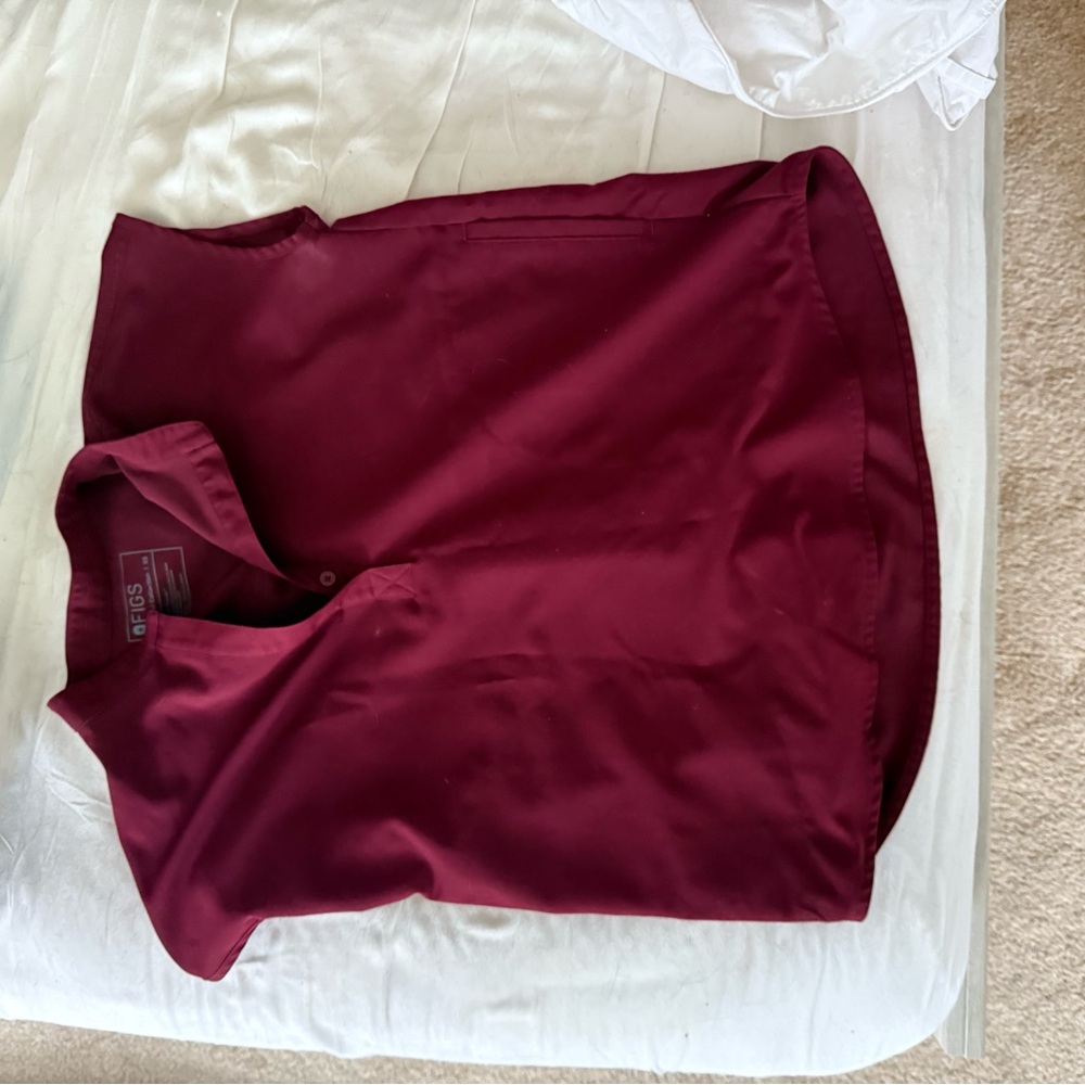 Figs SET burgundy small tall joggers and extra small Rafaela top